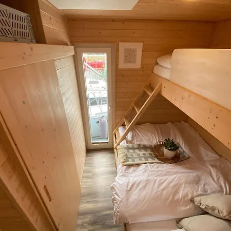 Hausboot Yara